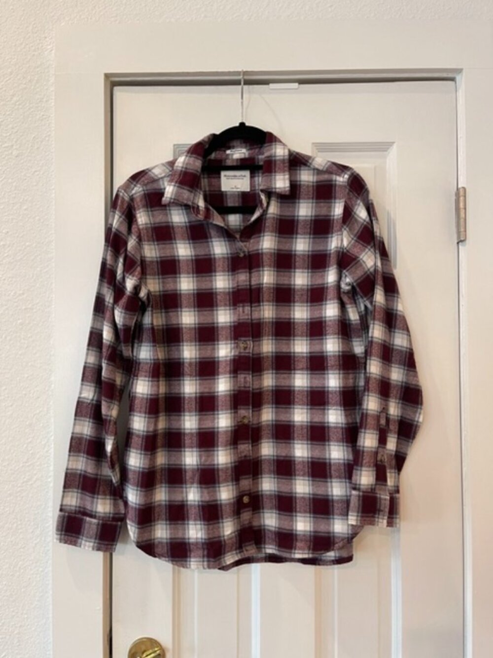 Abercrombie & Fitch Burgundy Wine Plaid Soft Flannel Boyfriend Shirt S EUC